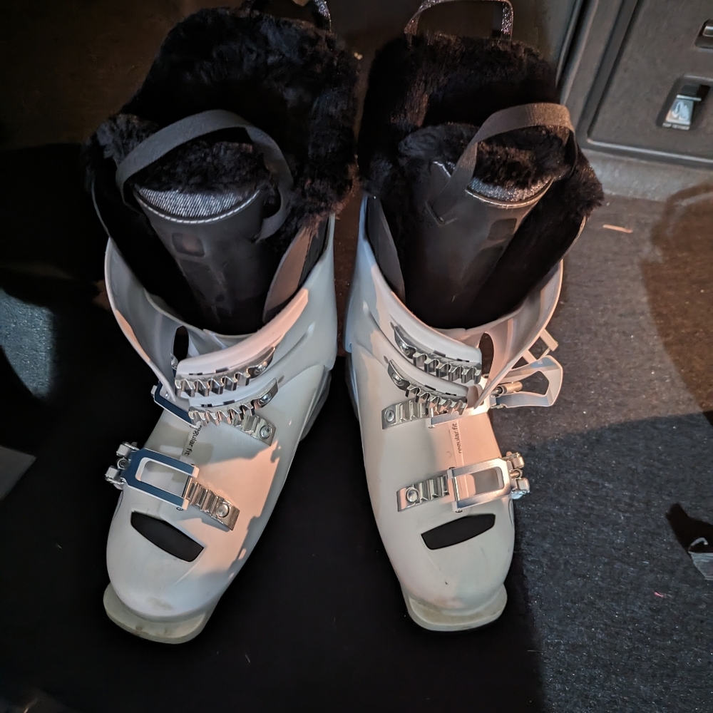 Ski boots Rossignol